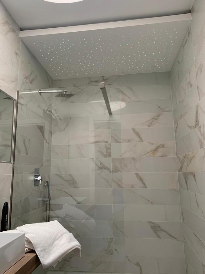 Penthouse Aureliana Attico Con Piscina A Appartement *