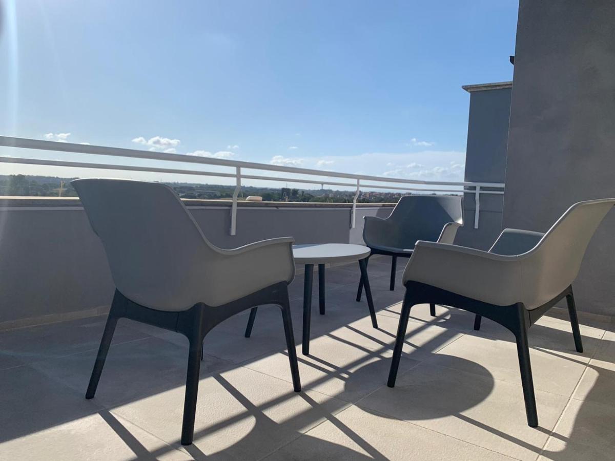Penthouse Aureliana Attico Con Piscina A Appartement Rome